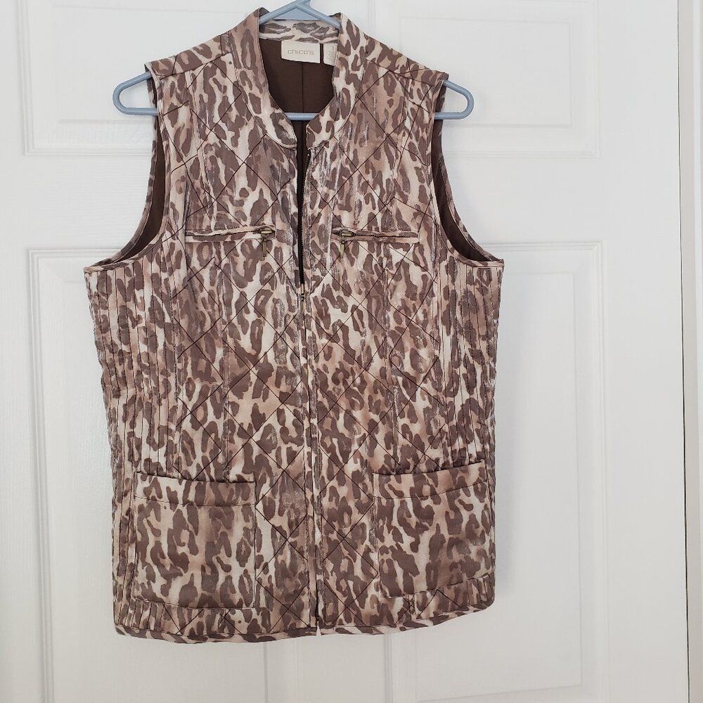 Chico's Animal Print Quilted Full Zip Vest Pockets Shimmer Tan Sz 1 8-10 Medium